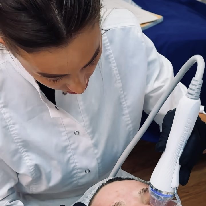Аппаратная подтяжка овала